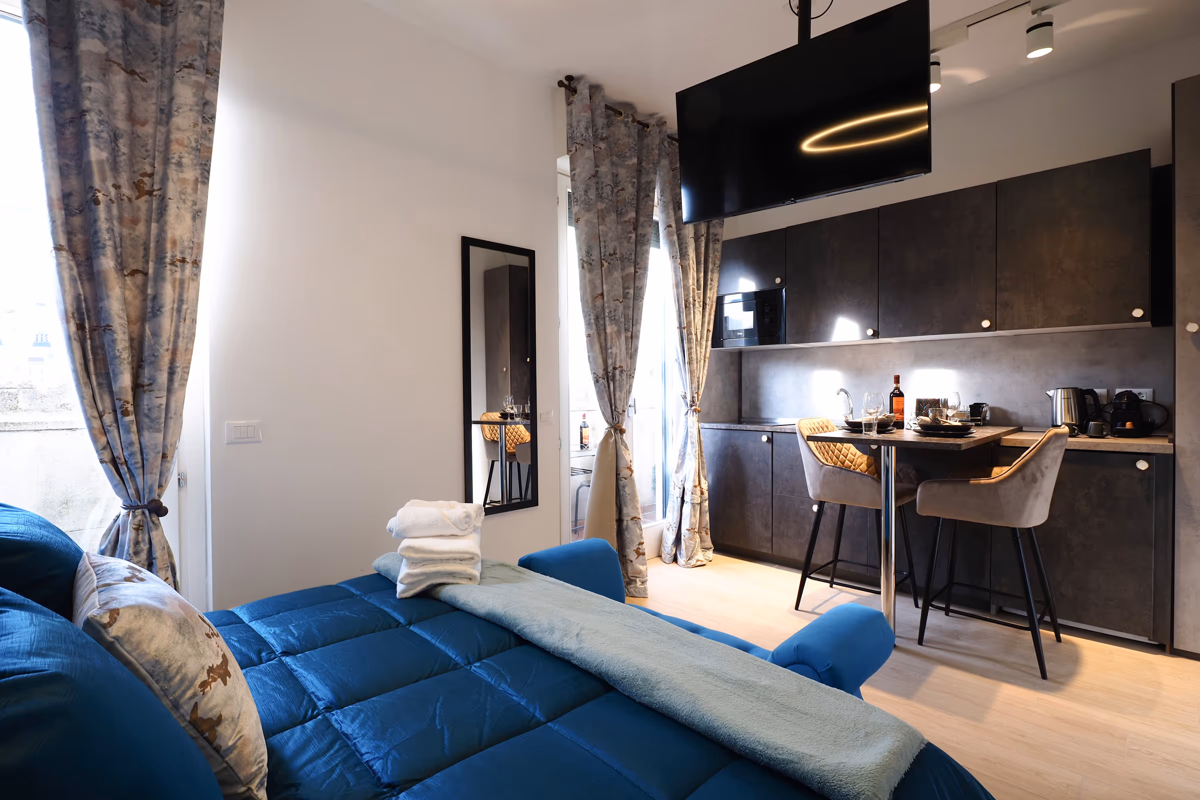 Executive — photo 4